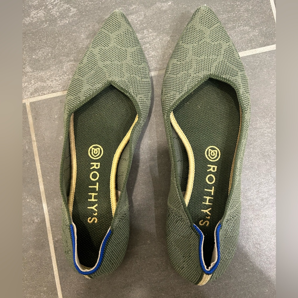 Rothy’s The Point in Green Print, women’s size 8.5